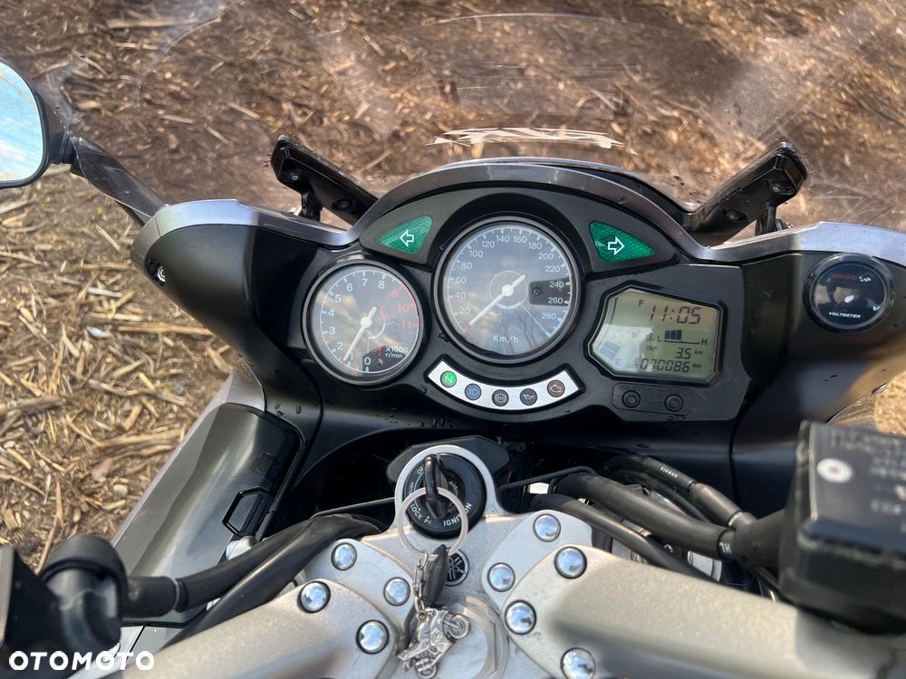 Yamaha FJR - 9