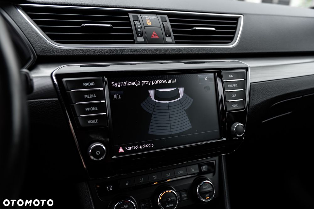 Skoda Superb 2.0 TDI Style DSG - 25