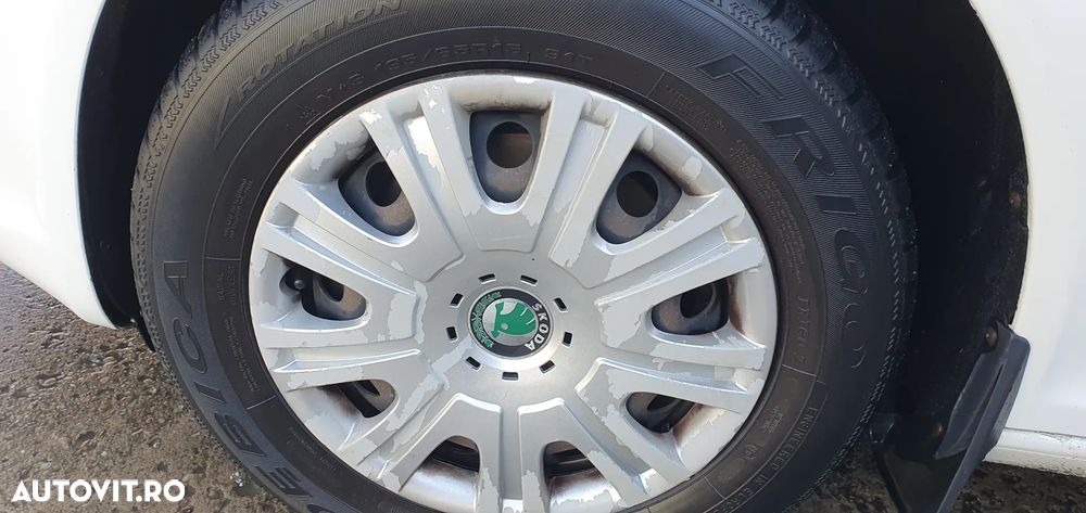 Skoda Octavia 1.6 TDI DPF Ambiente - 16