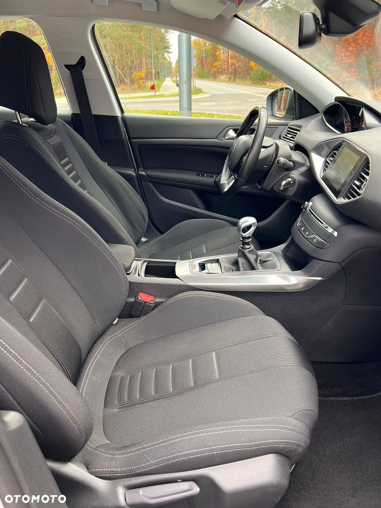 Peugeot 308 1.6 e-HDi Allure S&S - 15