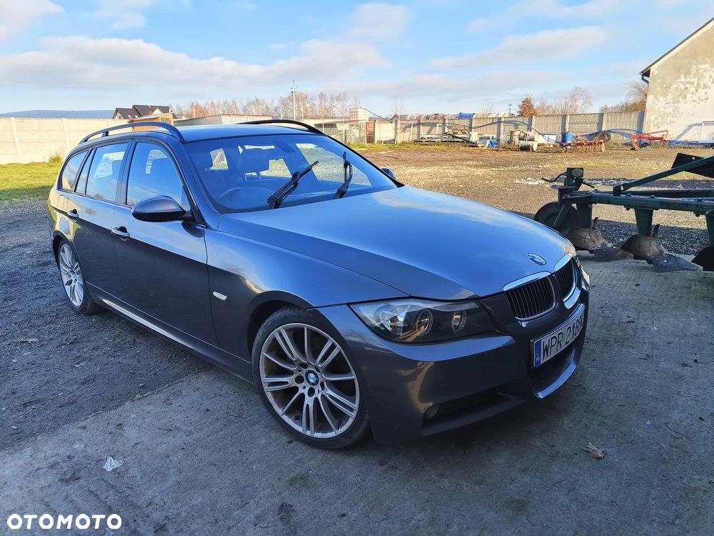 BMW Seria 3 325i - 1