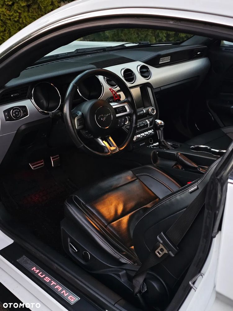 Ford Mustang 5.0 V8 GT - 7