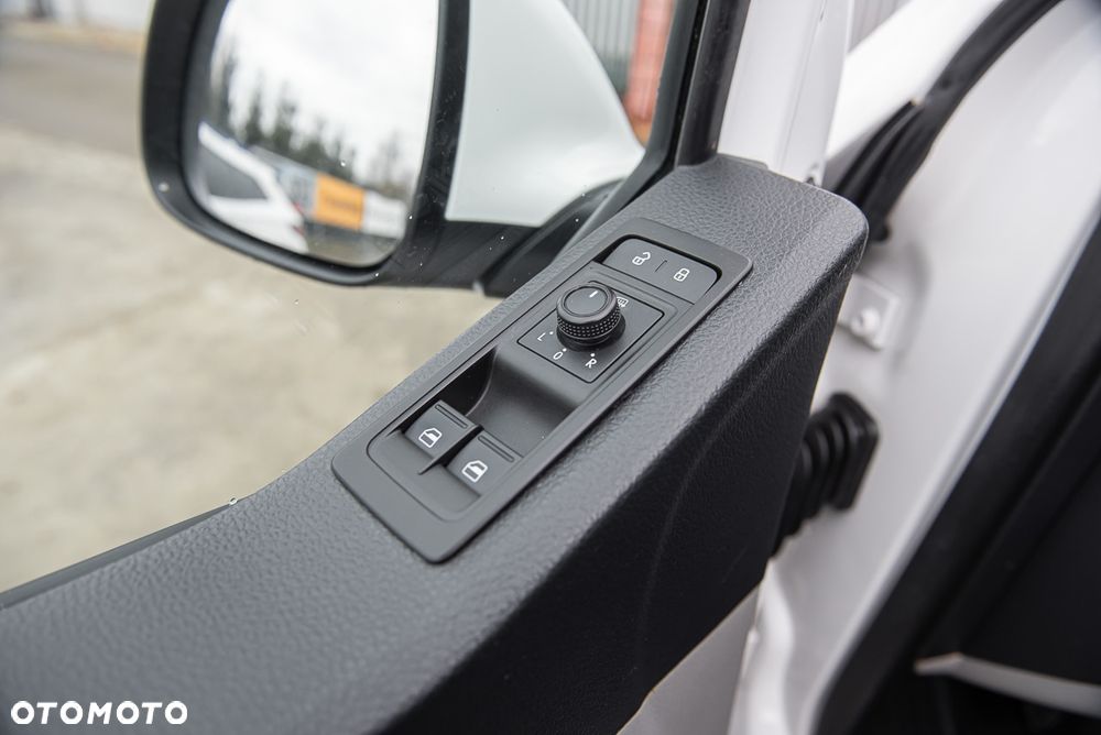 Volkswagen Transporter - 16