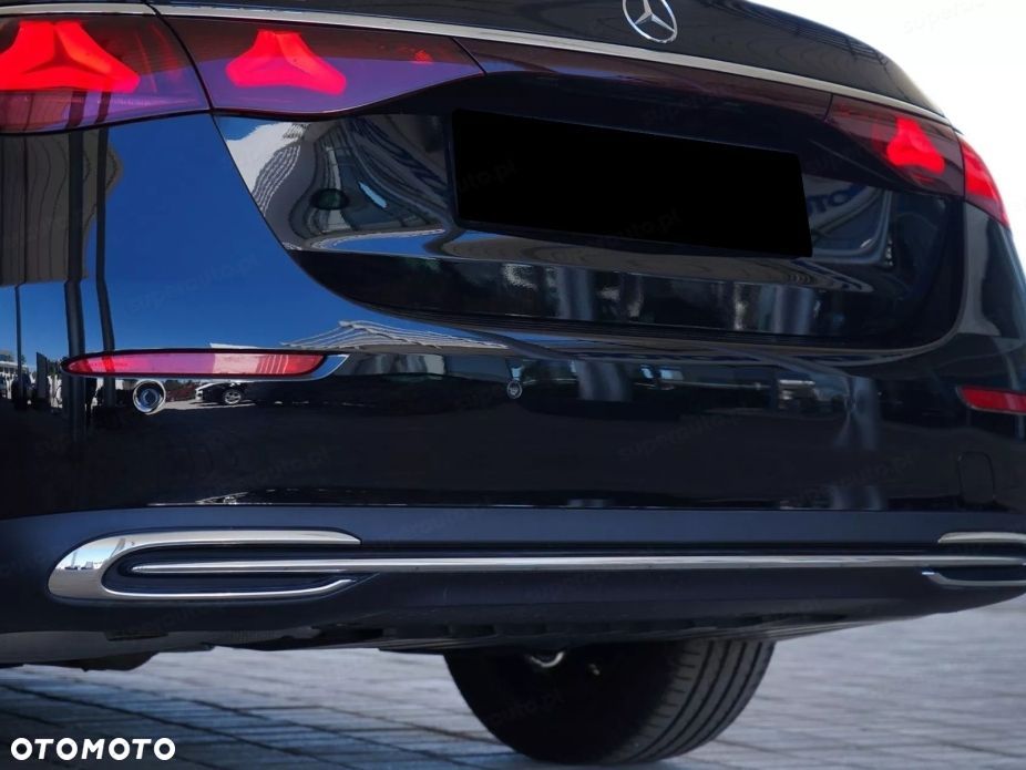 Mercedes-Benz Klasa E 220 d mHEV 4-Matic Avantgarde 9G-Tronic - 24