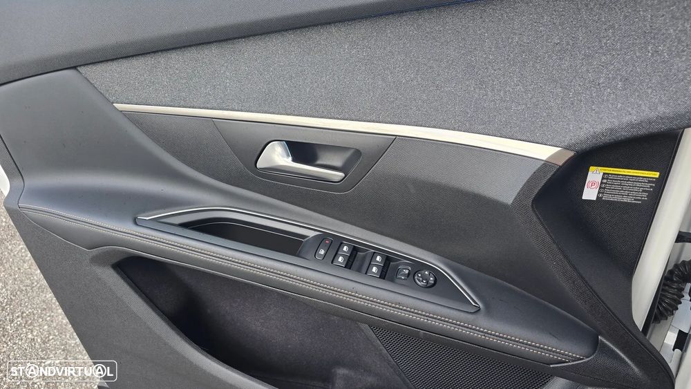 Peugeot 5008 1.5 BlueHDi GT Line EAT8 - 23