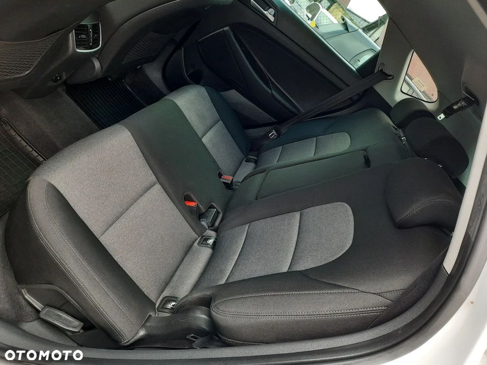 Hyundai Tucson 1.6 GDI BlueDrive Comfort 2WD - 18