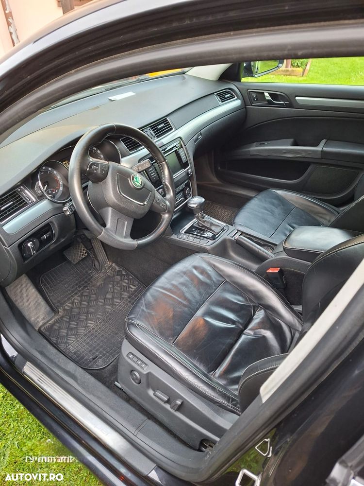 Skoda Superb 2.0 TDI Elegance DSG - 6