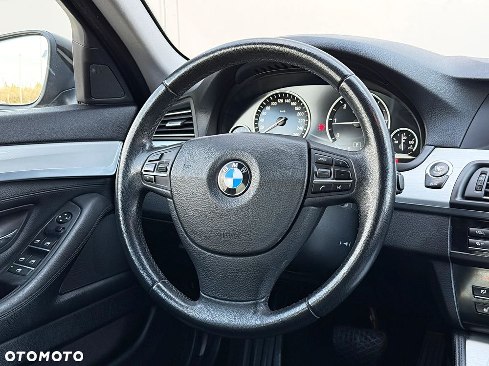 BMW Seria 5 520d xDrive - 19