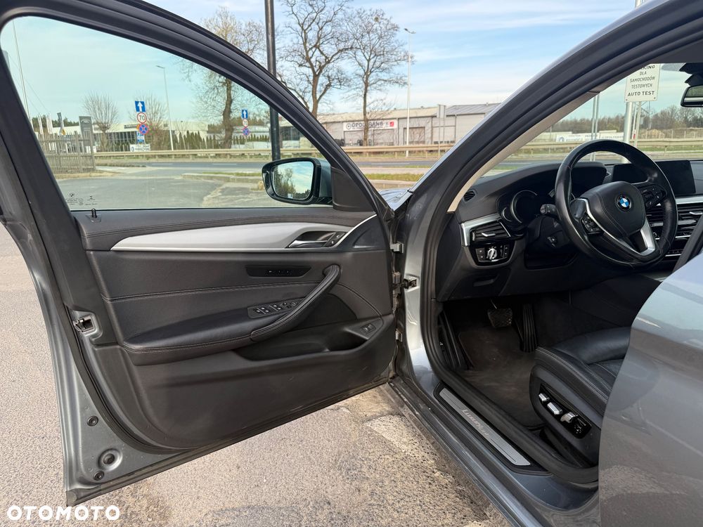 BMW Seria 5 530i Luxury Line - 19