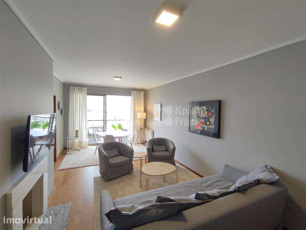Apartamento T2 mobilado com vista mar para arrendar na Boavista, Porto - Grande imagem: 4/27