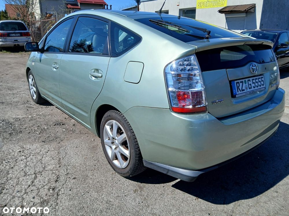 Toyota Prius 1.5 VVT-i Sol (nav) - 5