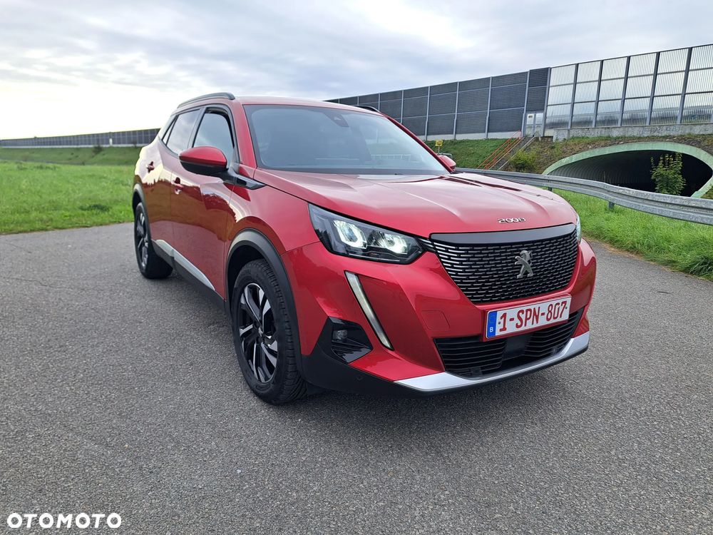 Peugeot 2008 1.2 Pure Tech GPF Allure S&S EAT6 - 32