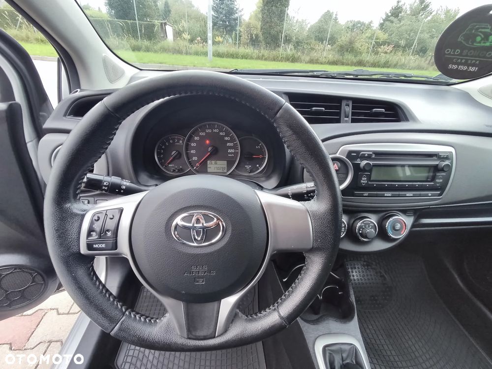 Toyota Yaris - 13