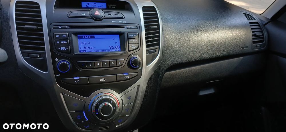 Hyundai i25 - 12