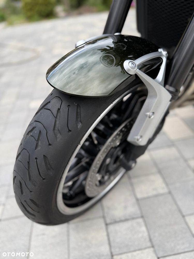 Kawasaki Z 900 RS - 2