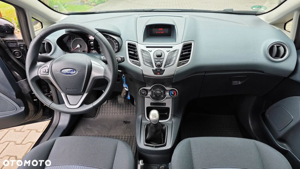 Ford Fiesta 1.25 Celebration - 23