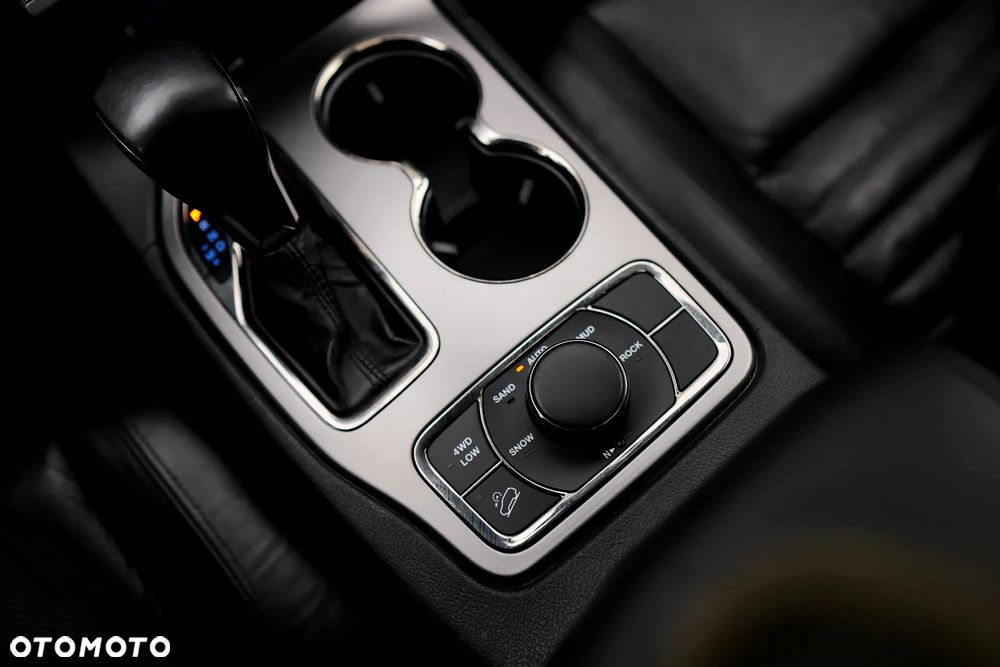 Jeep Grand Cherokee 3.6 V6 Overland Summit - 28