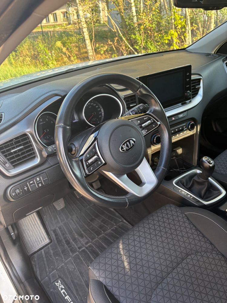 Kia XCeed 1.4 T-GDI L - 14