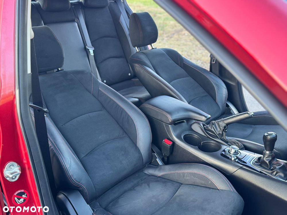 Mazda 3 SKYACTIV-G 120 NAKAMA - 30