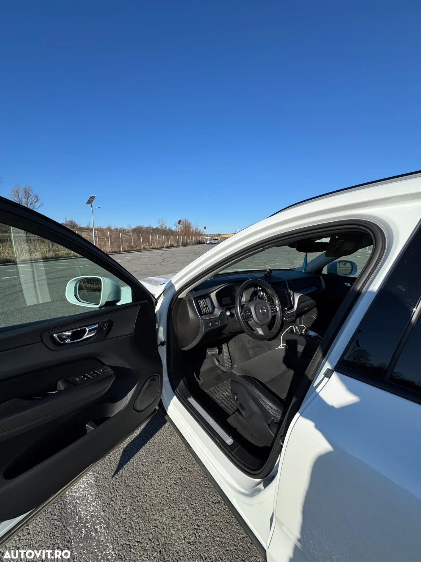 Volvo XC 60 B4 MHEV AWD Momentum - 7