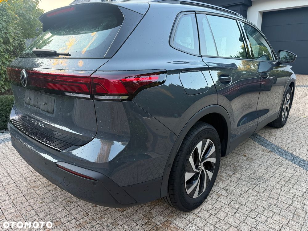 Volkswagen Tiguan - 19