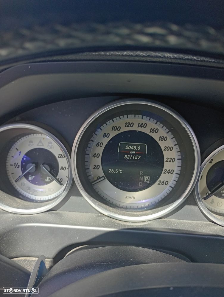Mercedes-Benz E 220 BlueTEC 9G-TRONIC - 3