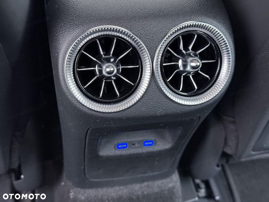 Mercedes-Benz CLA 200 mHEV 4-Matic 8G-DCT - 16