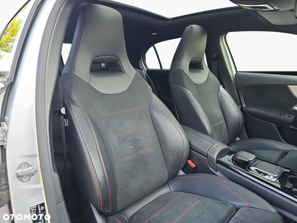 Mercedes-Benz Klasa A 220 4-Matic AMG Line 7G-DCT - 14