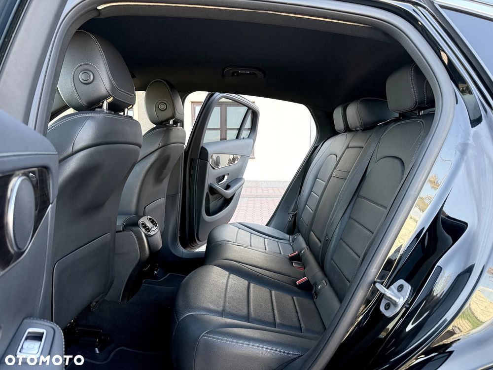 Mercedes-Benz GLC - 12