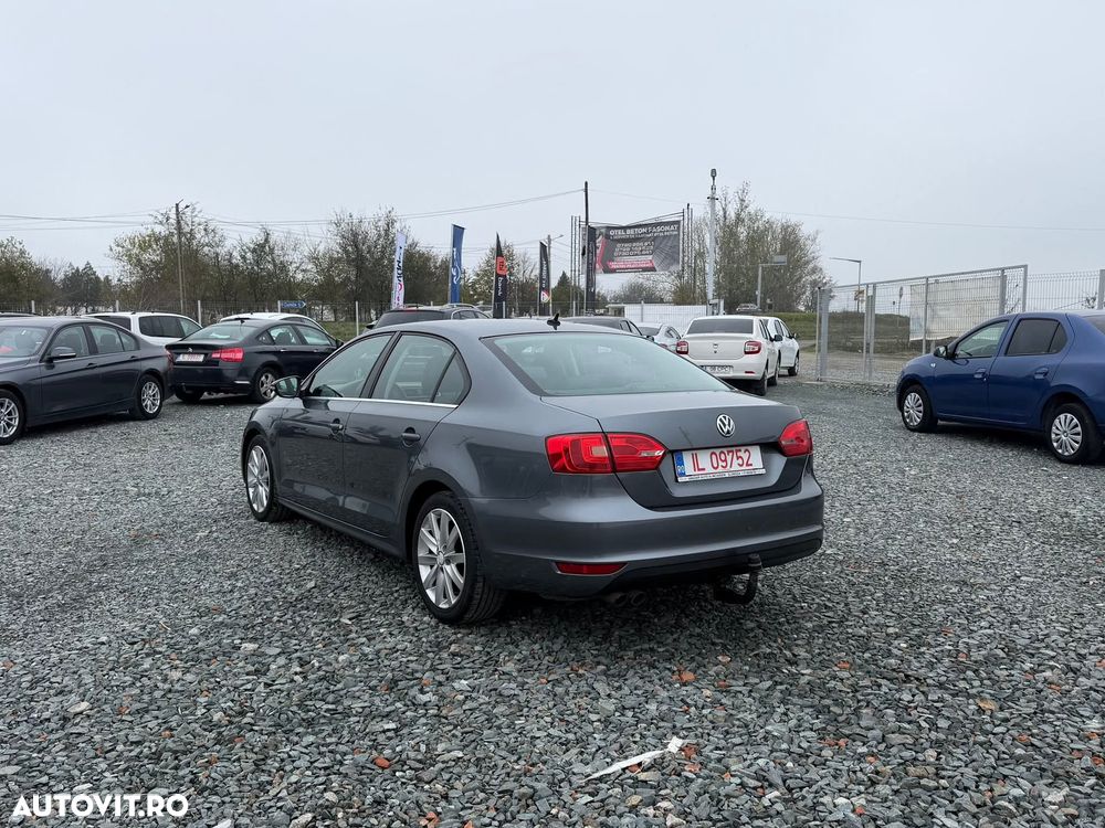 Volkswagen Jetta 2.0 TDI DPF Comfortline - 6