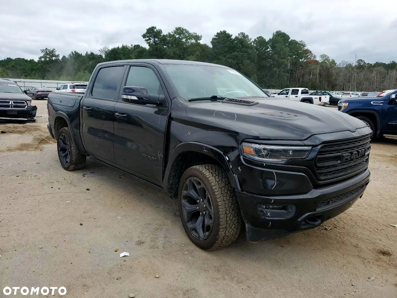 RAM 1500 Crew Cab Shortbed Limited - 5