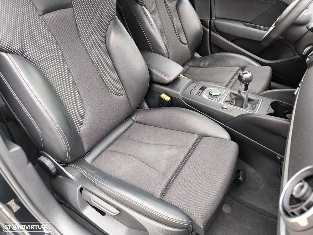 Audi A3 Sportback 2.0 TDI S-line - 25