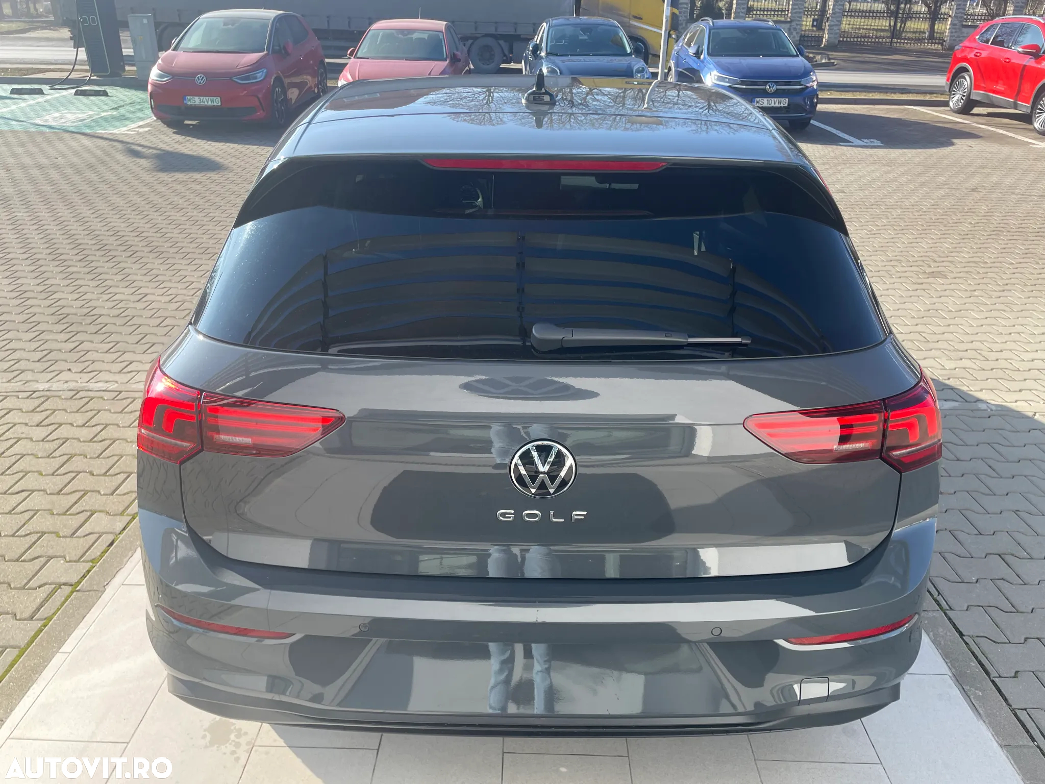 Volkswagen Golf 2.0 TDI DSG Life - 5
