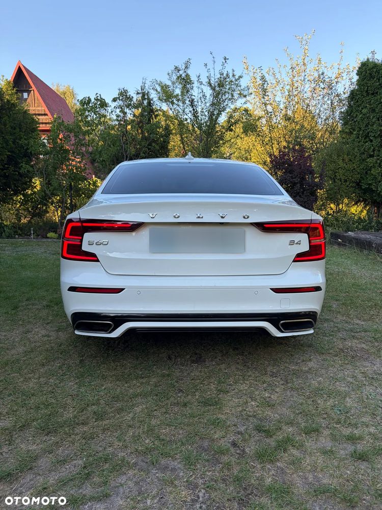 Volvo S60 B4 B R-Design - 16