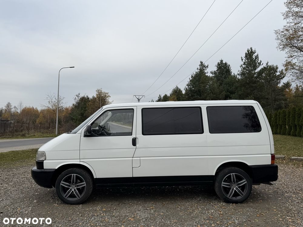 Volkswagen Caravelle - 2