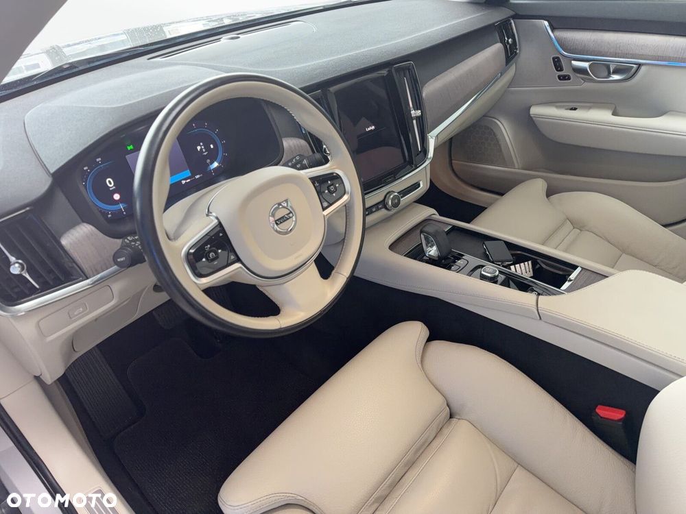 Volvo V90 Cross Country - 9