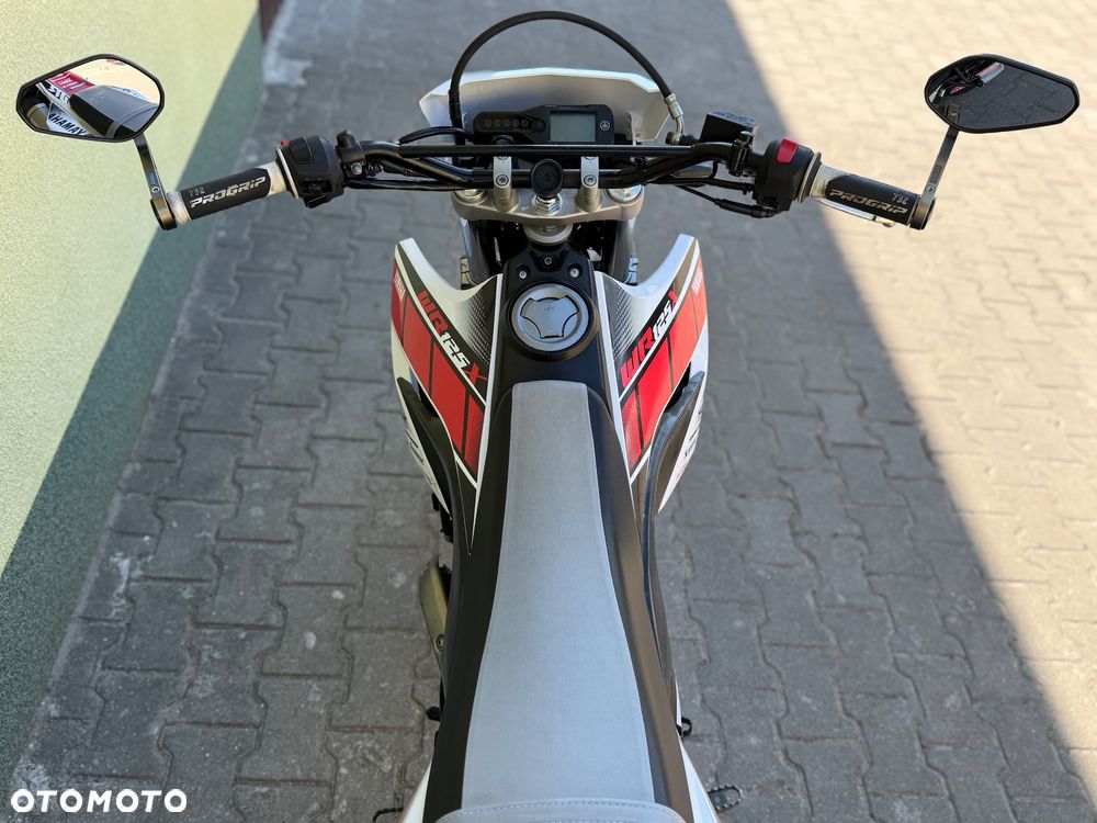 Yamaha WR - 16