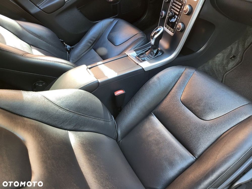 Volvo XC 60 - 31
