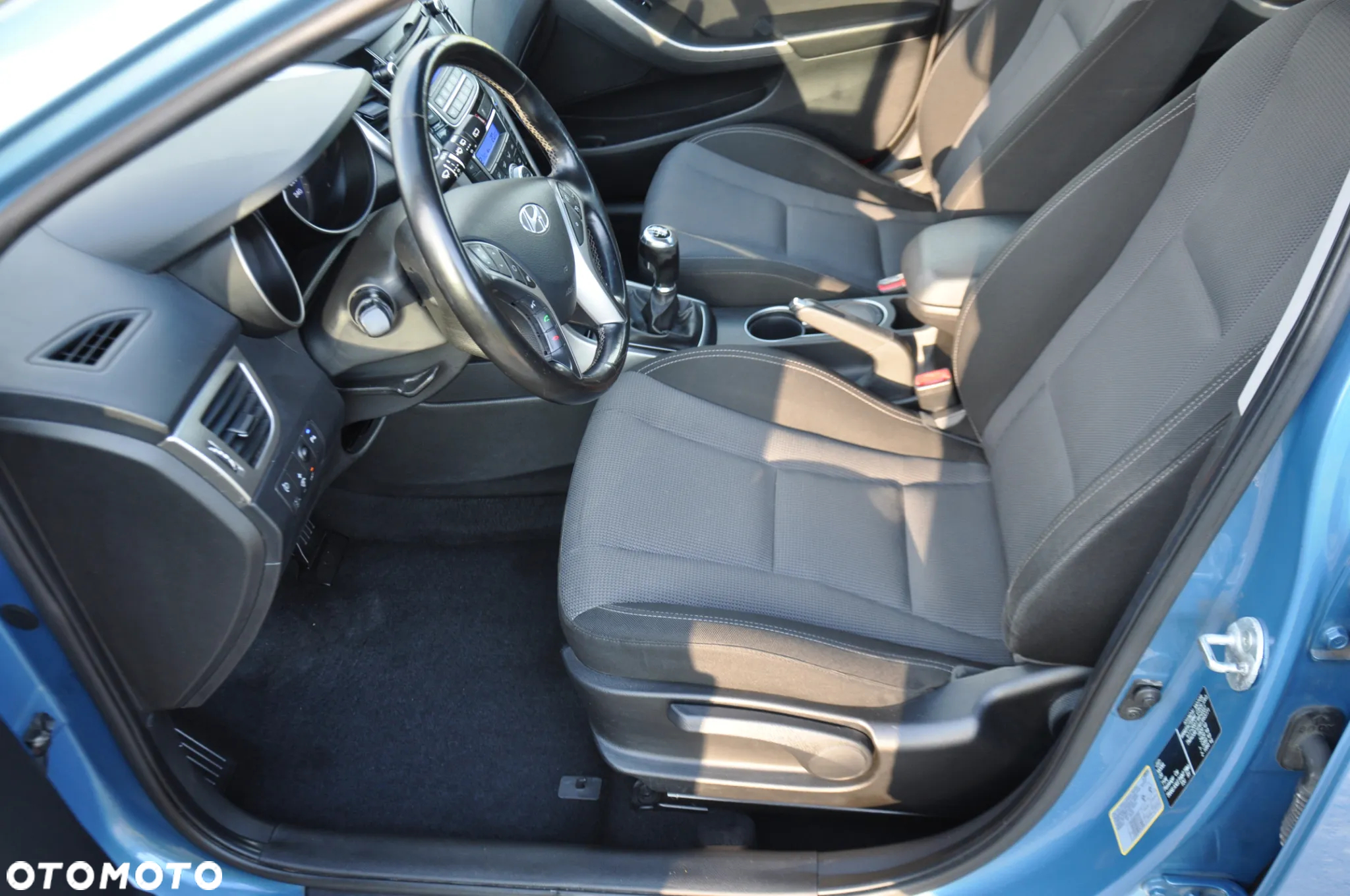 Hyundai i30 1.6 CRDi BlueDrive Premium - 14