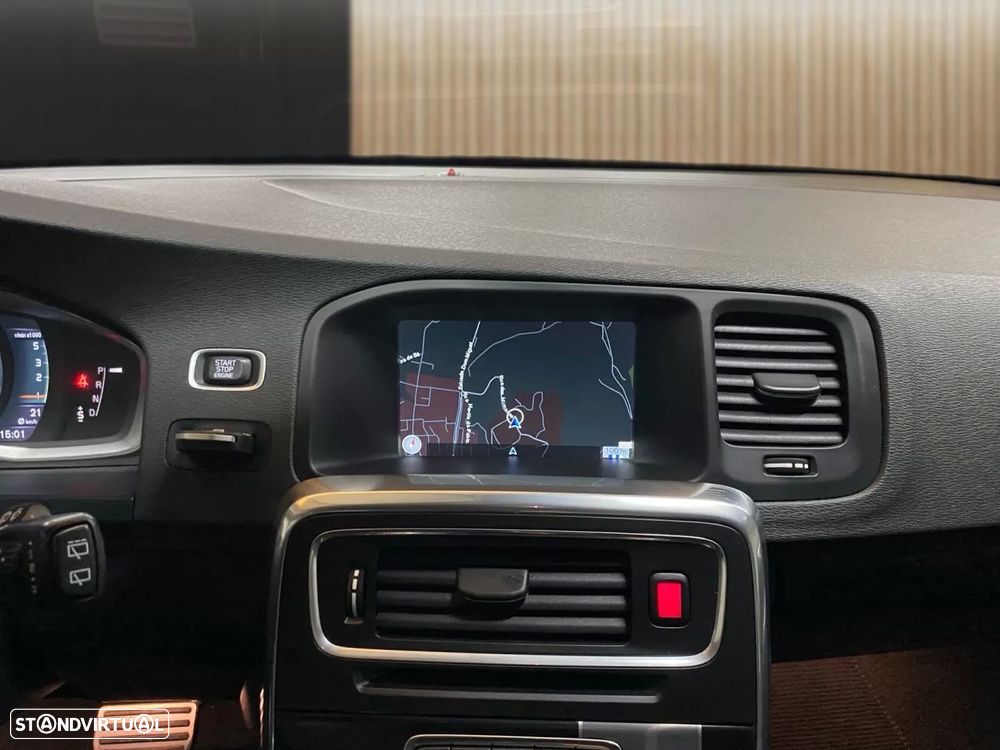 Volvo V60 2.0 D4 R-Design Geartronic - 11