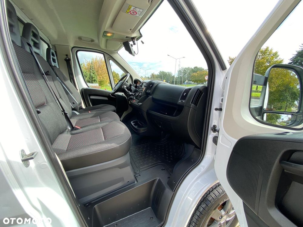 Peugeot BOXER 2,2 HDI 140 KM KONTENER 8EP WINDA PO SERWISIE - 32