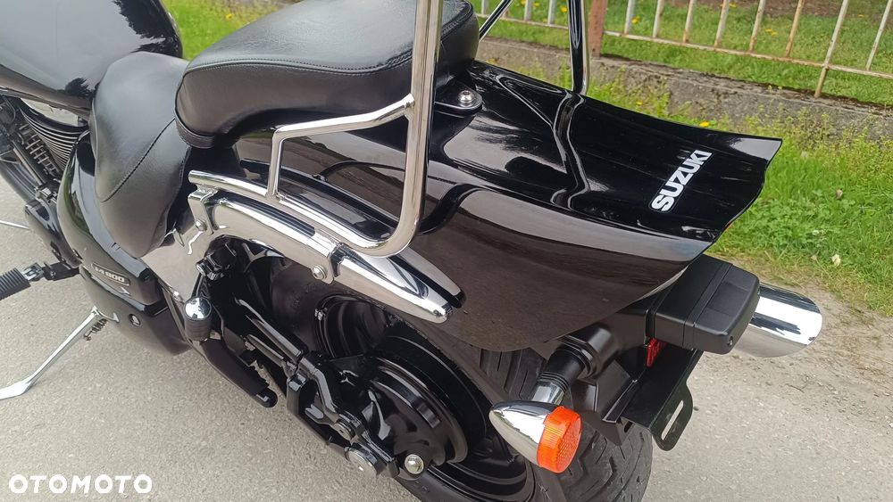 Suzuki Intruder - 20