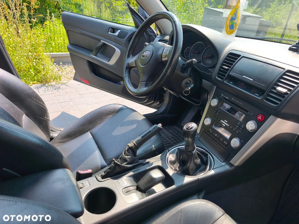 Subaru Legacy 2.0R GL - 12