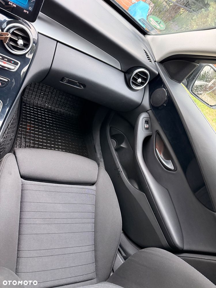 Mercedes-Benz Klasa C 160 9G-TRONIC - 12