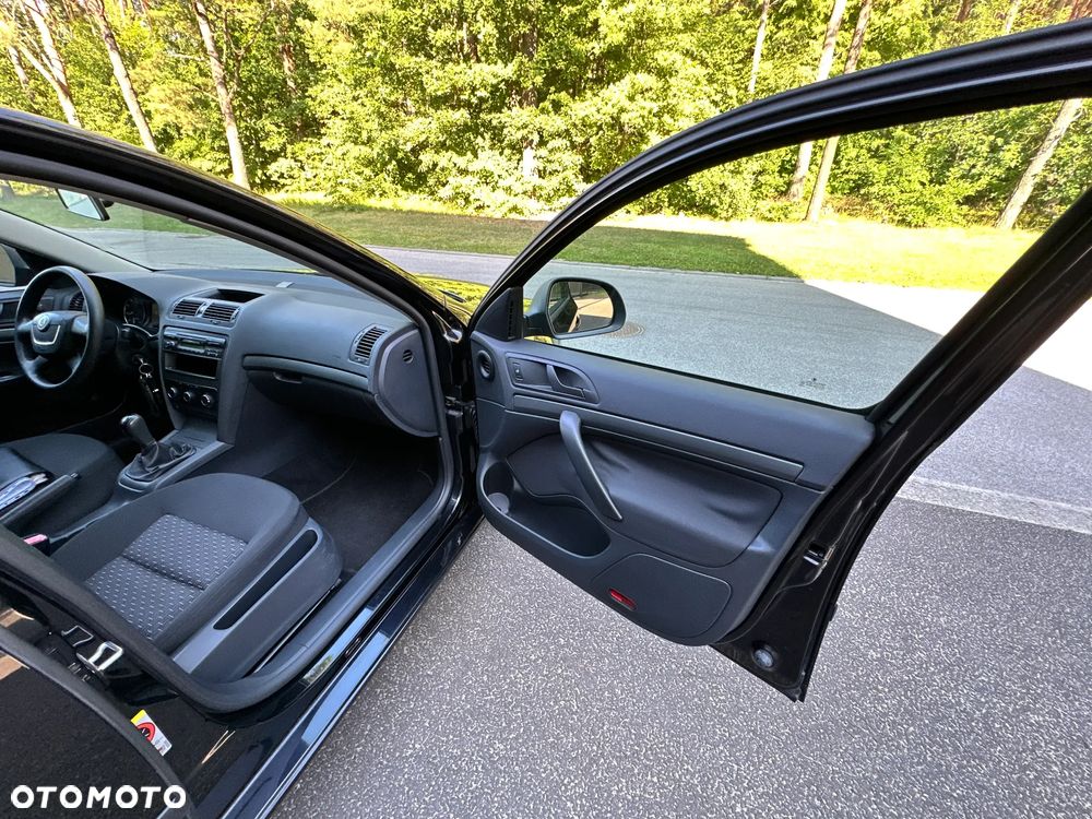 Skoda Octavia 1.4 TSI Ambiente - 27