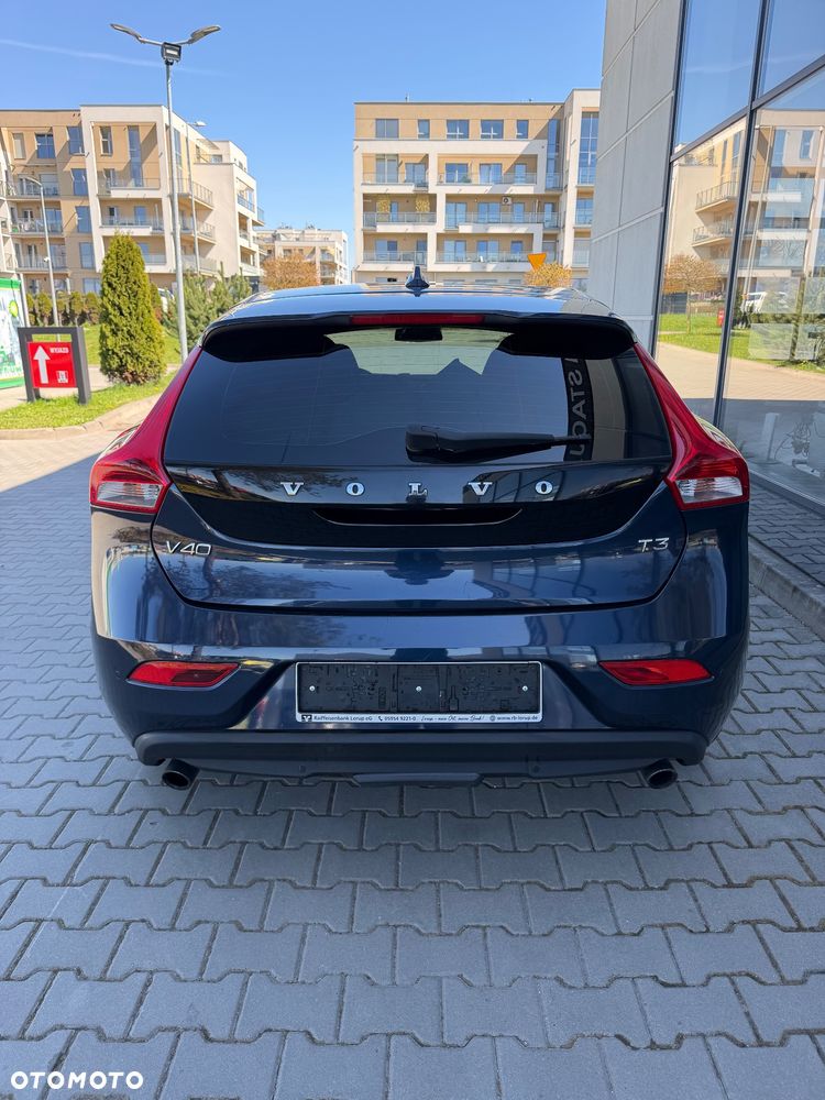 Volvo V40 T3 Momentum - 13