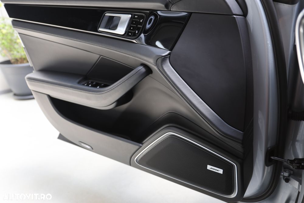 Porsche Panamera 4S Sport Turismo - 22