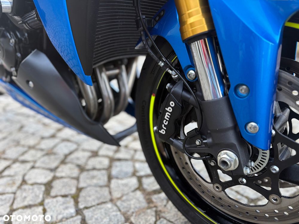 Suzuki GSX - 34