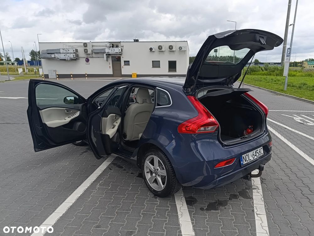 Volvo V40 D2 Momentum - 13