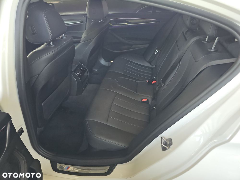 BMW Seria 5 530i xDrive mHEV M Sport sport - 21